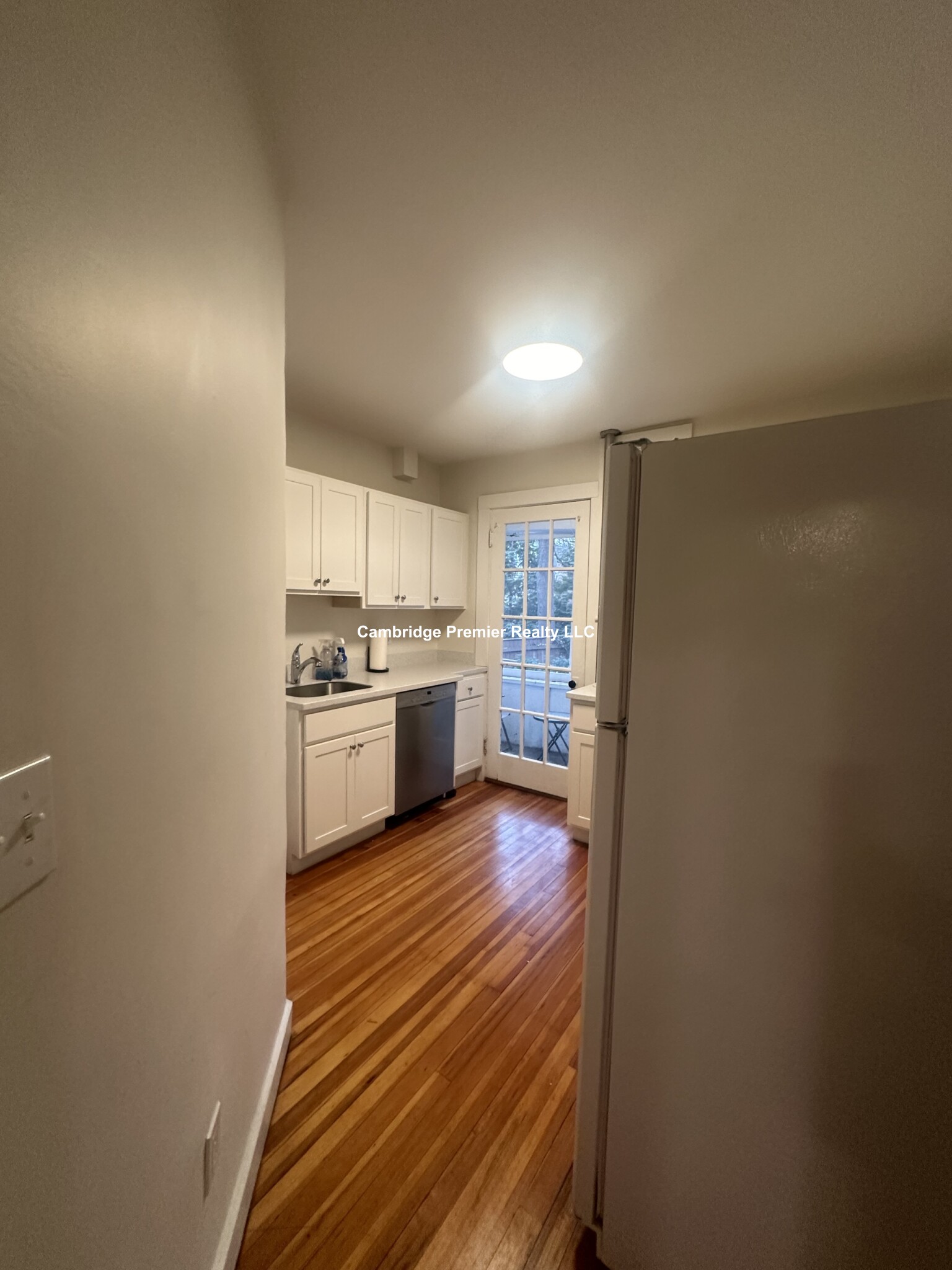 33 Concord Ave, Neighborhood Nine