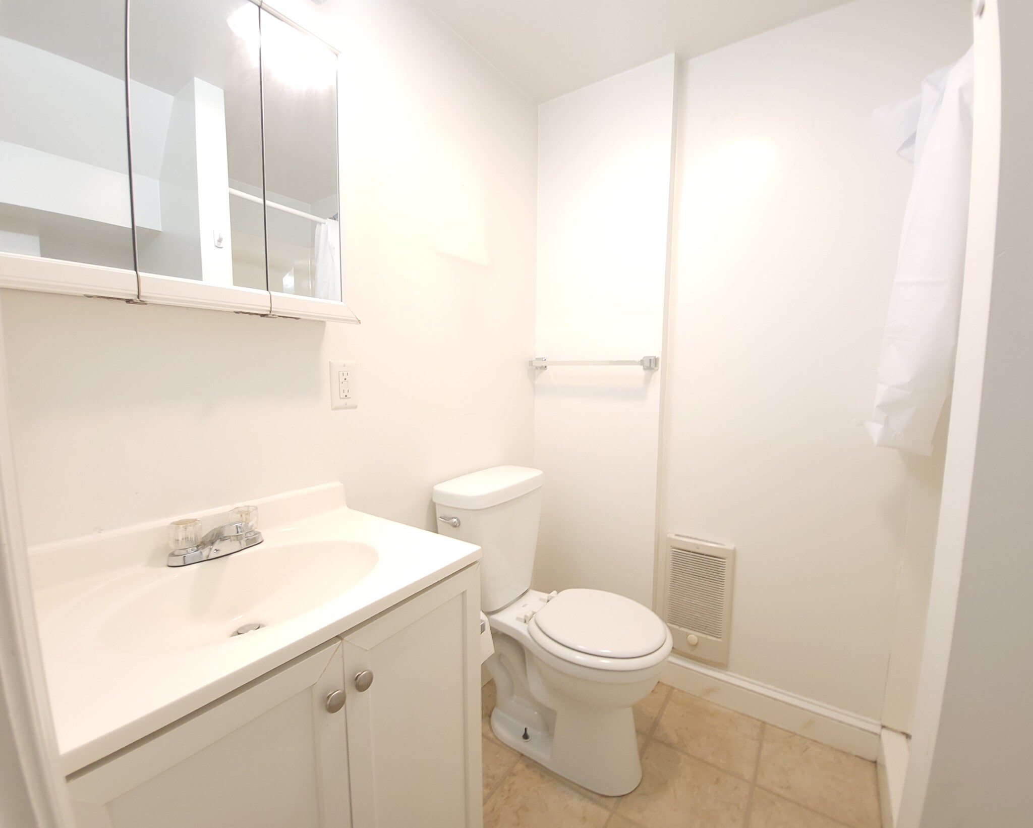 33 Lancaster Ter, Washington Square