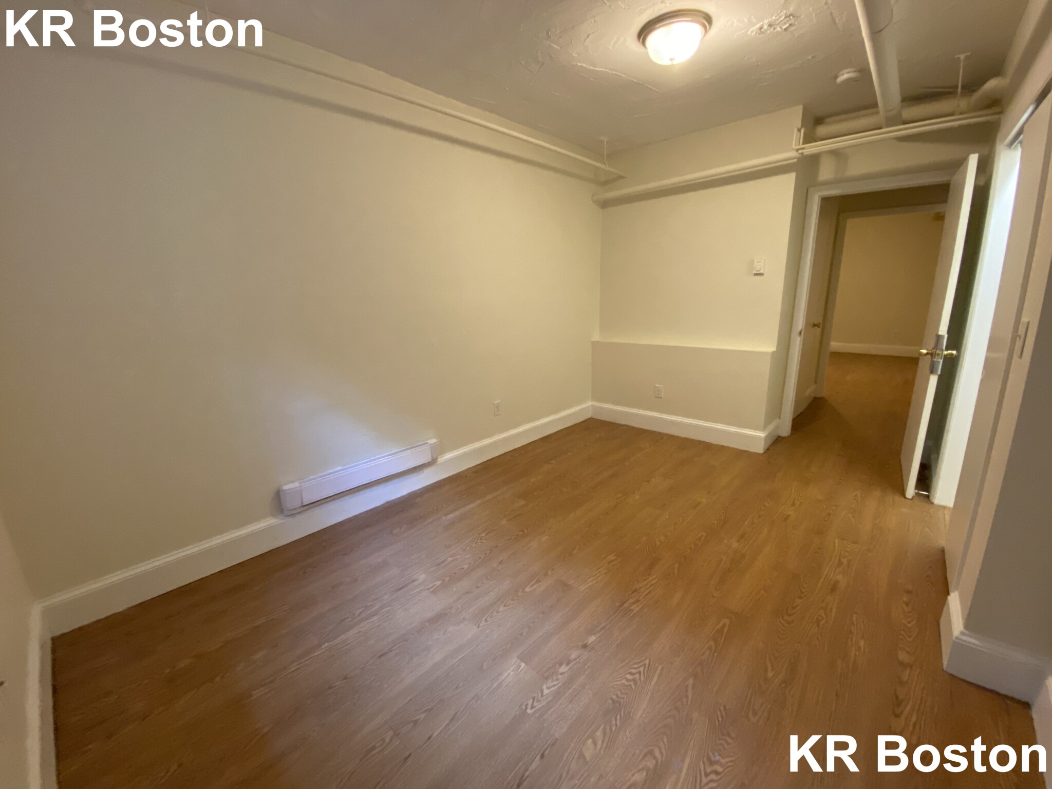 33 Lancaster Ter, Washington Square