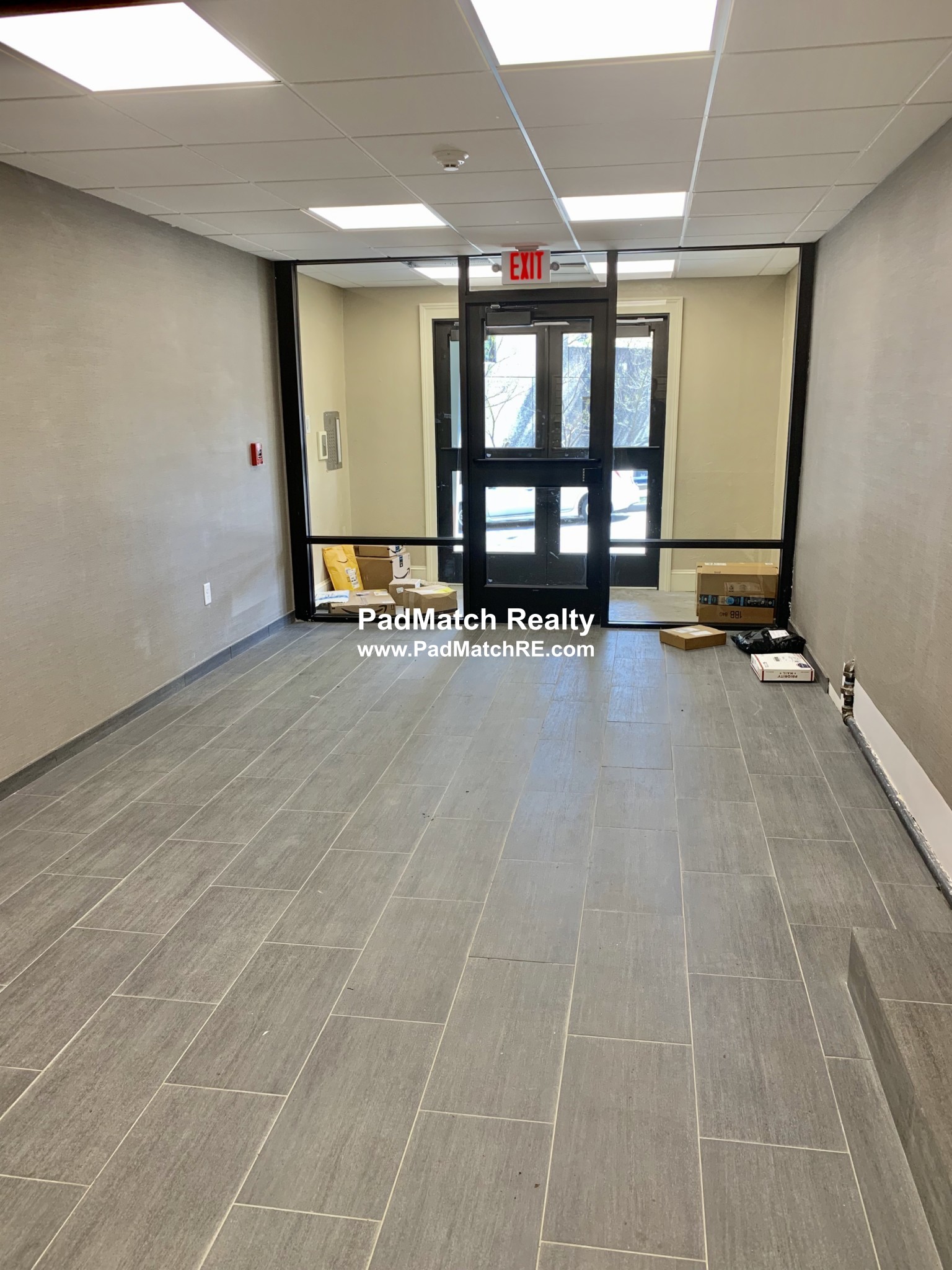 33 Lancaster Ter, Brookline Hills