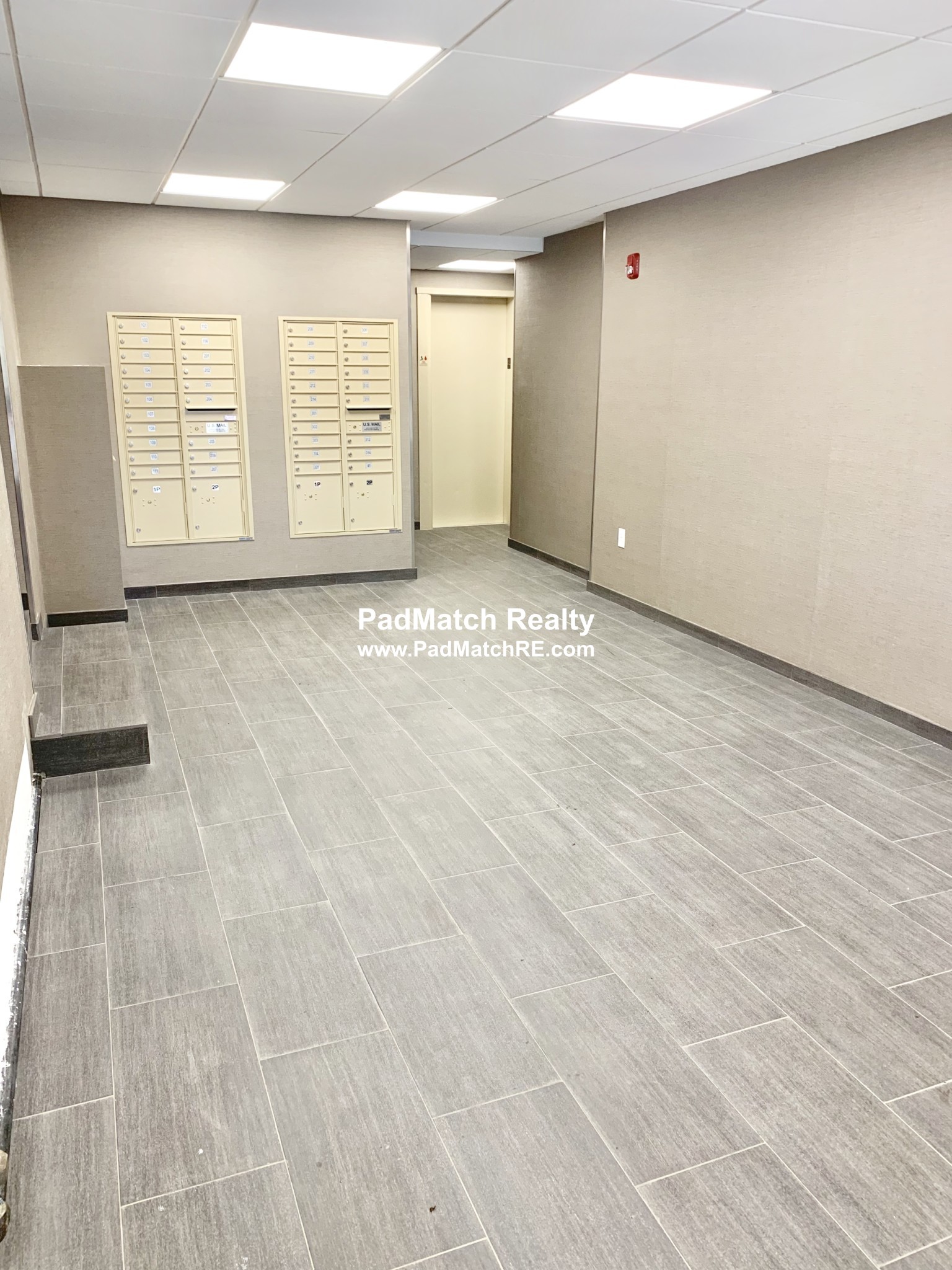 33 Lancaster Ter, Brookline Hills