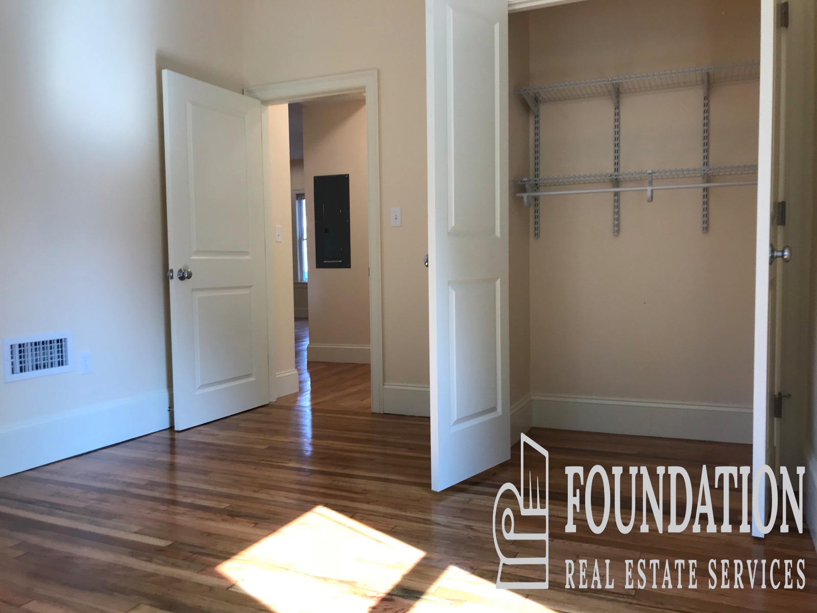 33 Pratt St, Allston