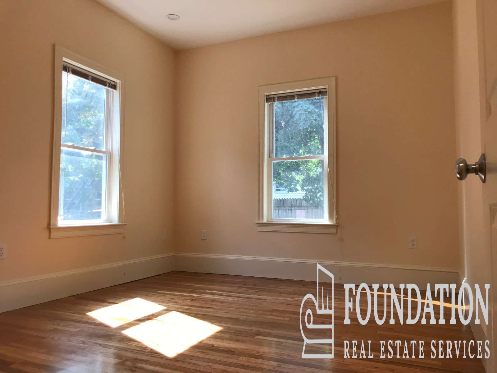 33 Pratt St, Allston