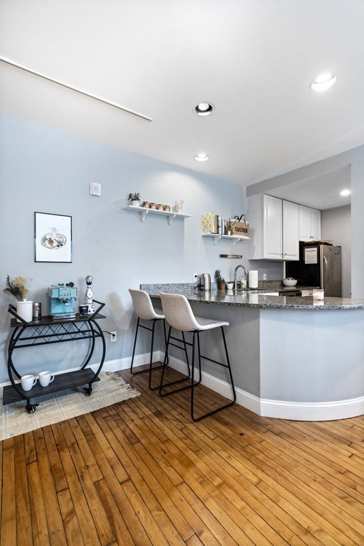 330 E St, South Boston