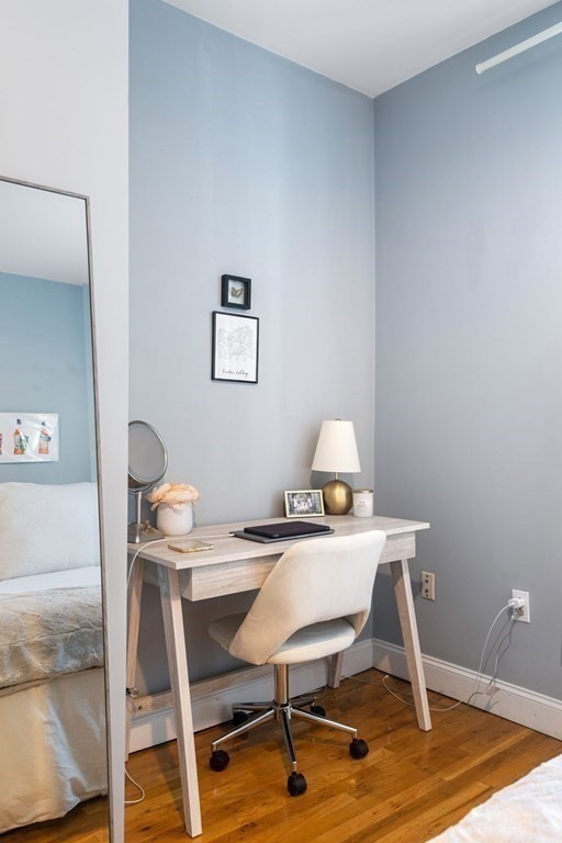 330 E St, South Boston