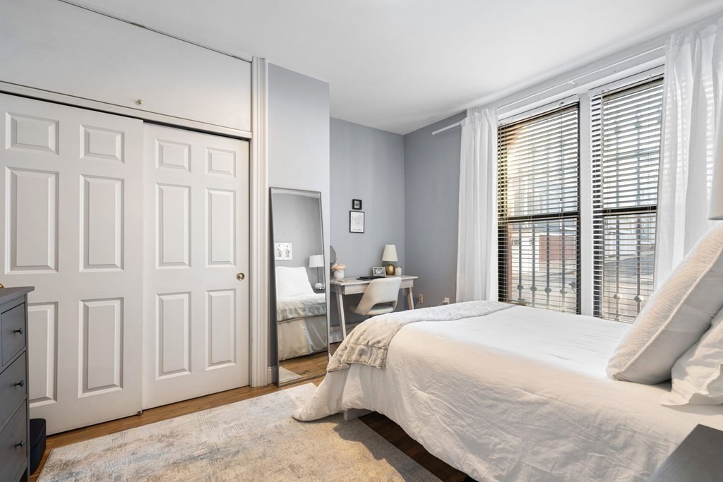 330 E St, South Boston