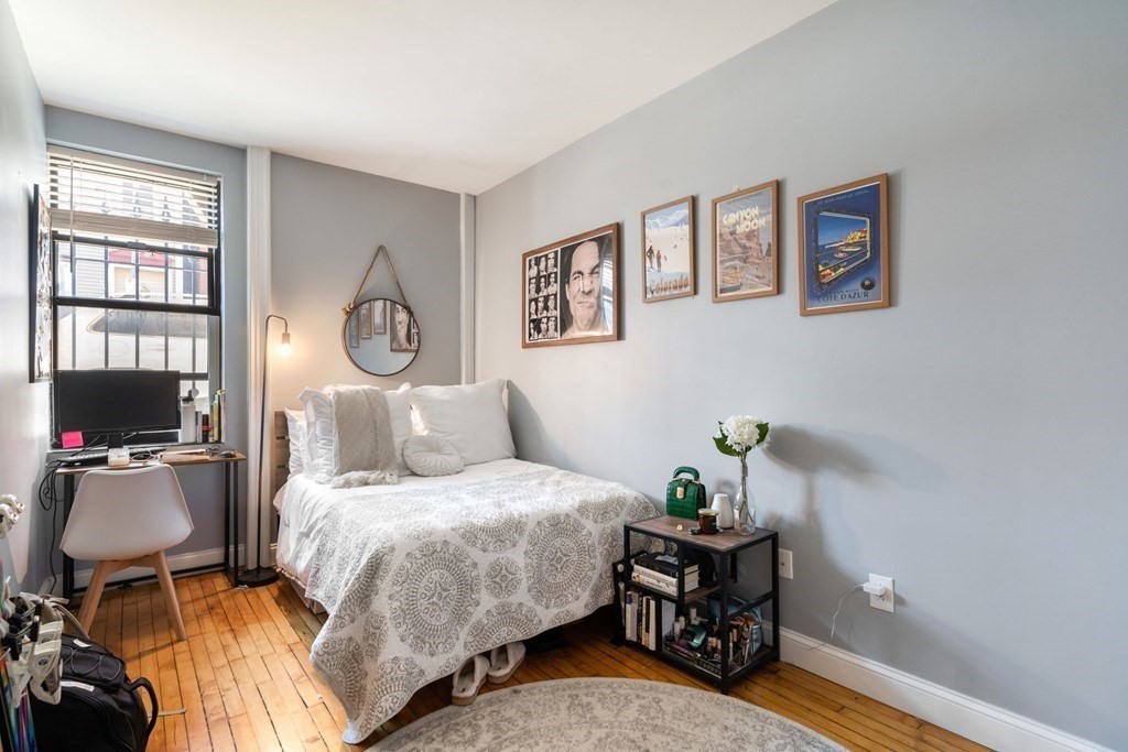 330 E St, South Boston