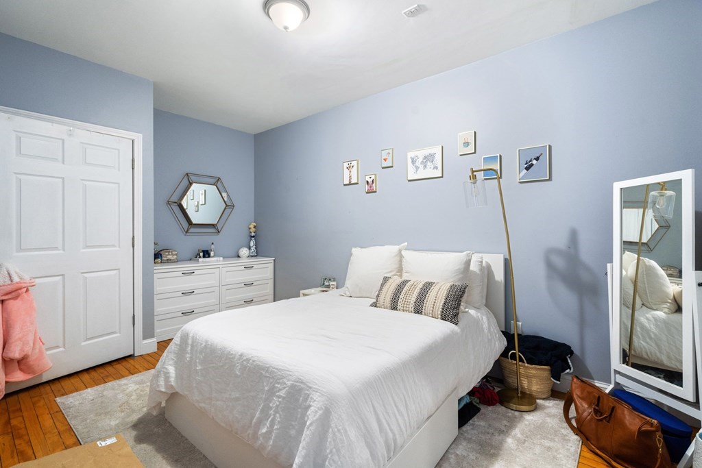 330 E St, South Boston