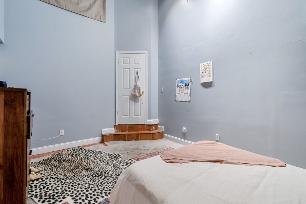 330 E St, South Boston