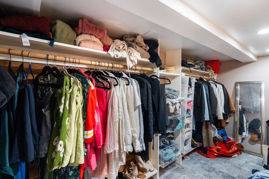 330 E St, South Boston