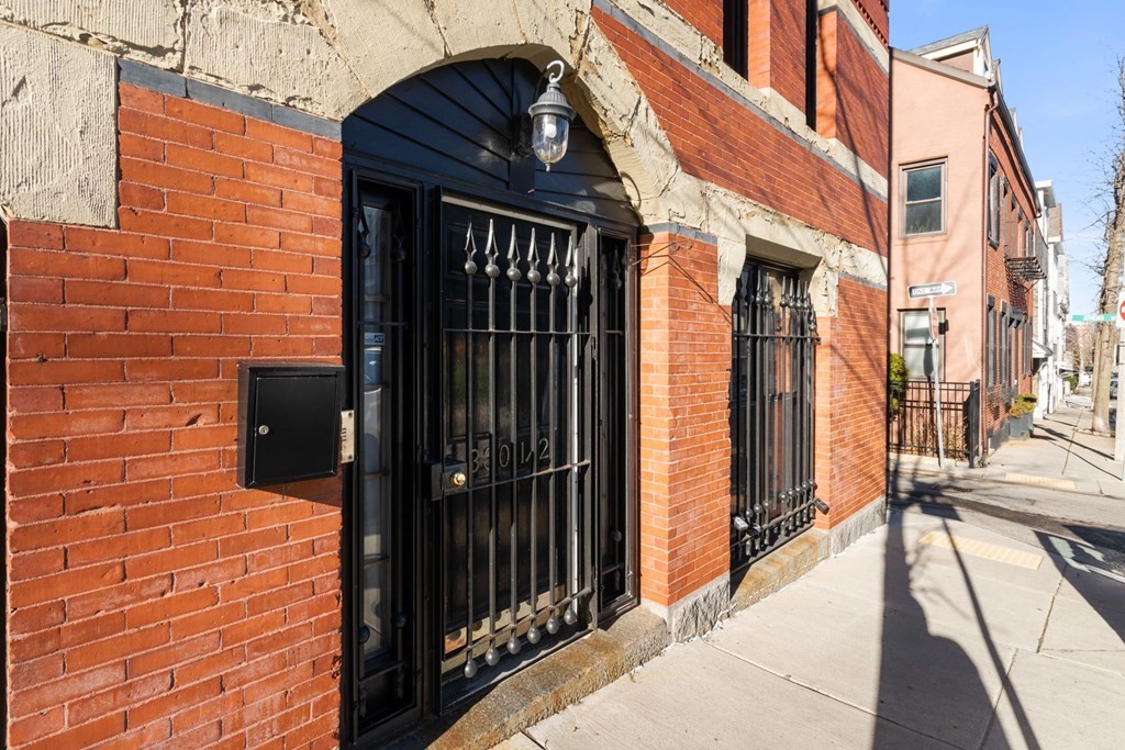 330 E St, South Boston