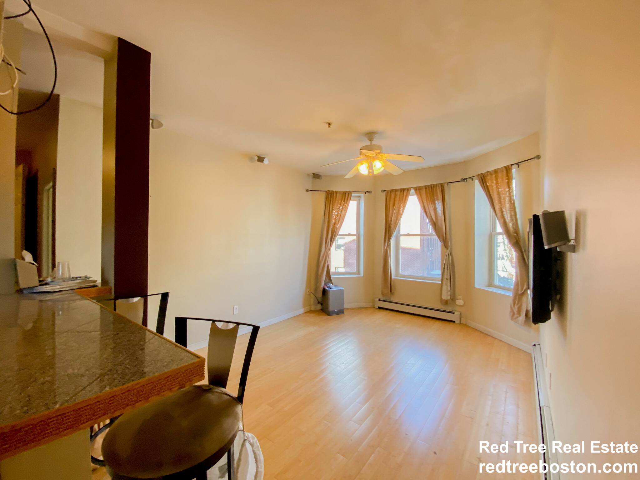 330 Summit Ave, Brighton