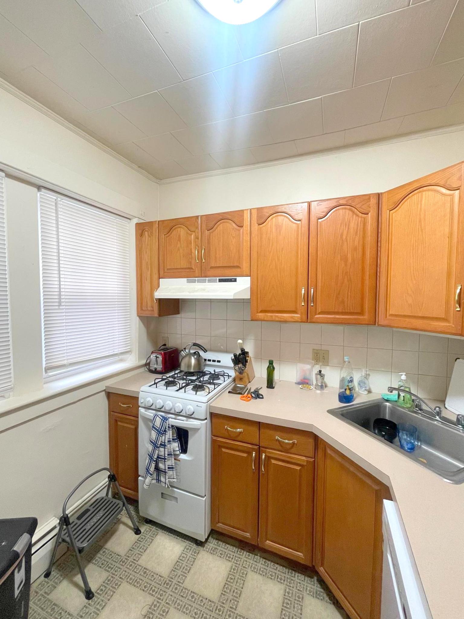 36 College Ave, Davis Square