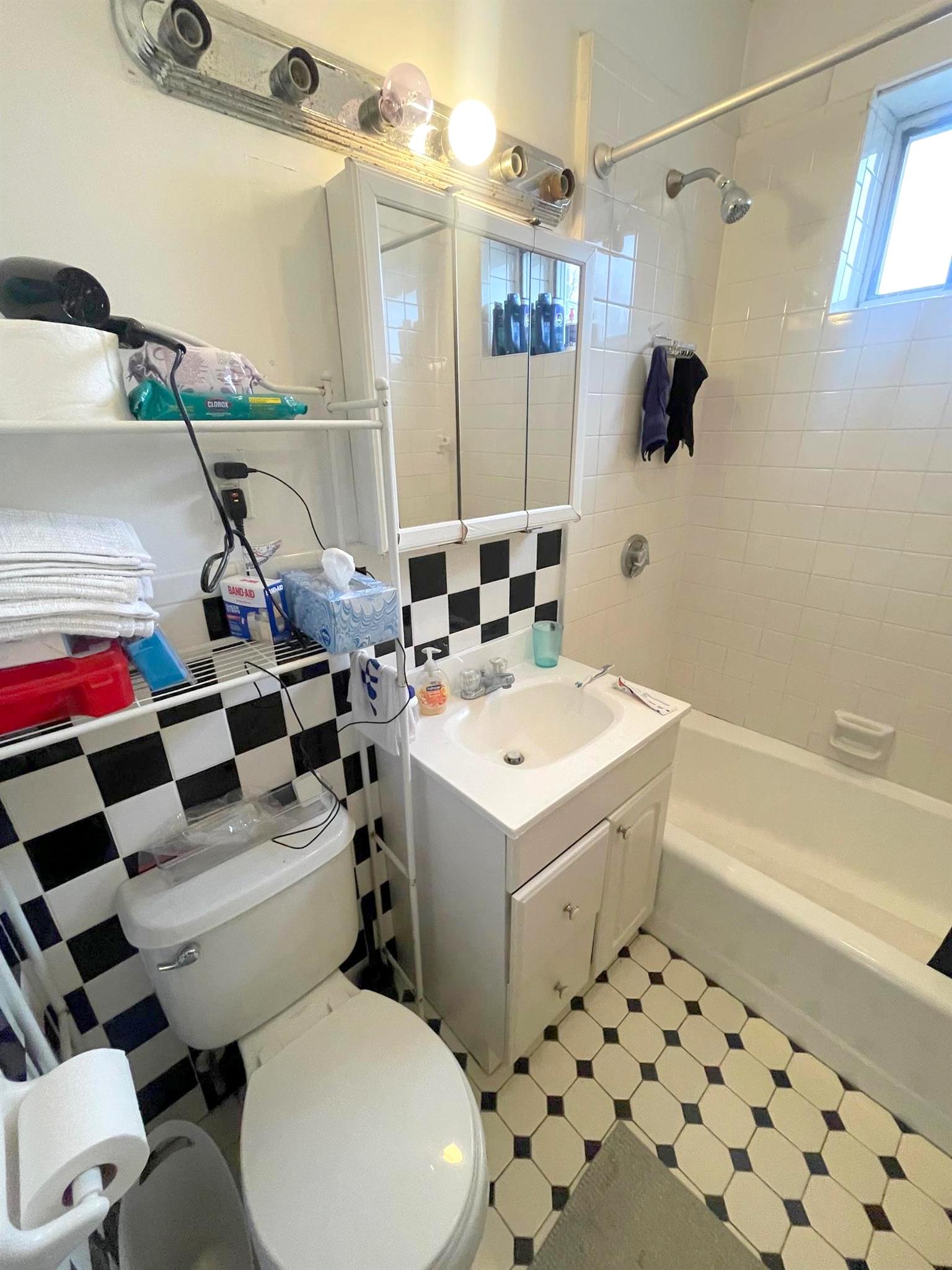 36 College Ave, Davis Square