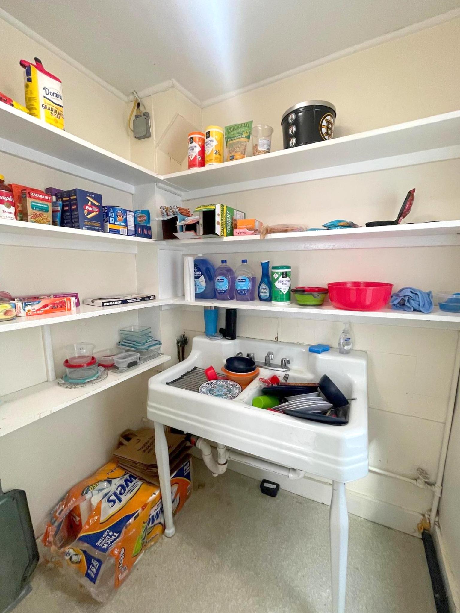 322 Beacon St, Ward Two