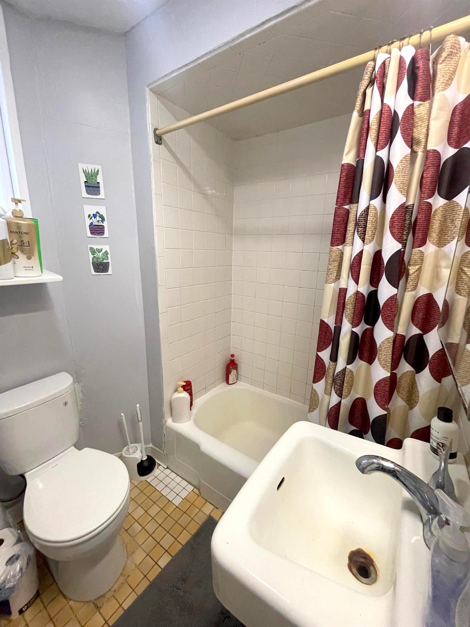 322 Beacon St, Ward Two