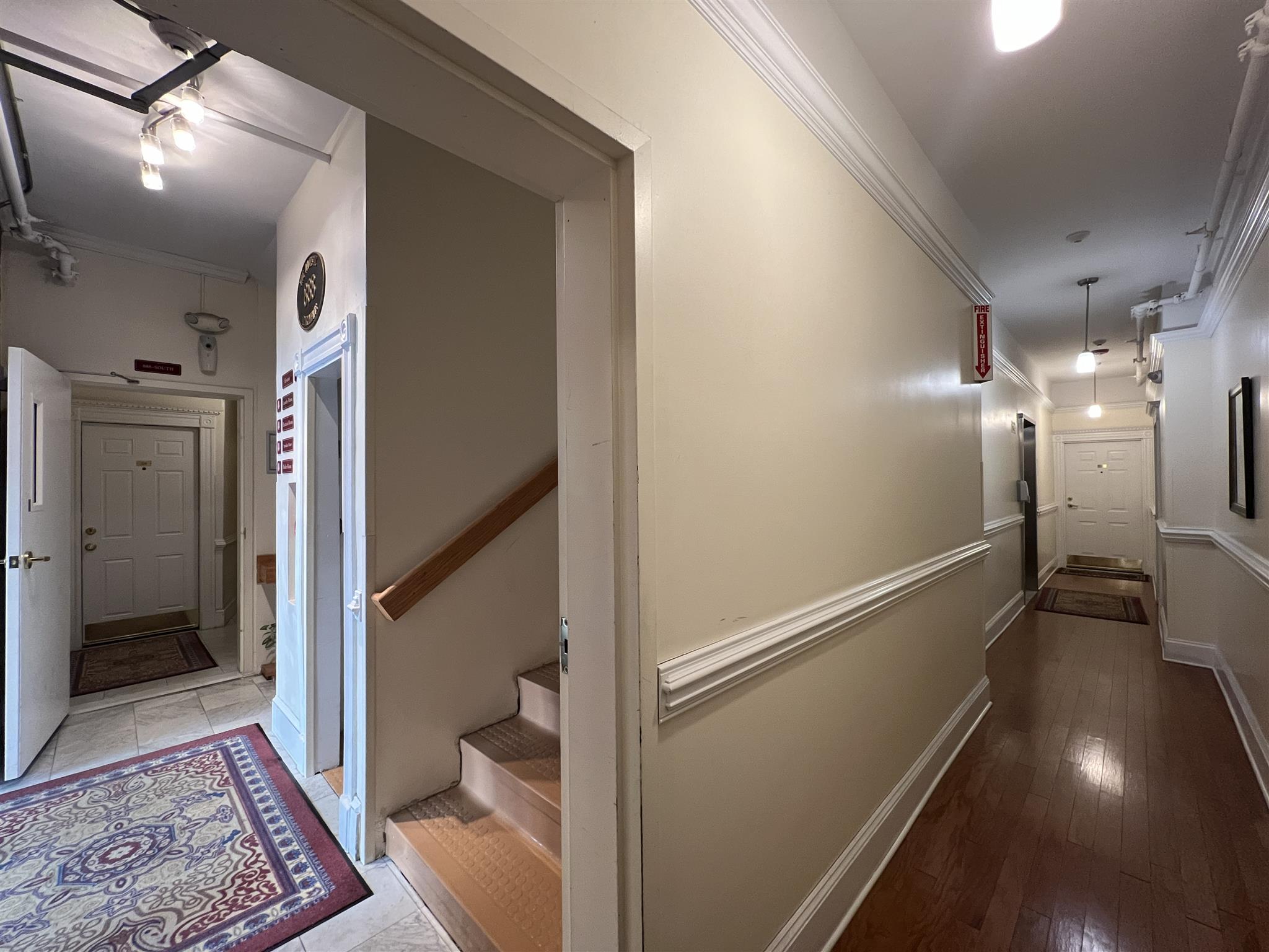 888 Massachusetts Ave, Riverside