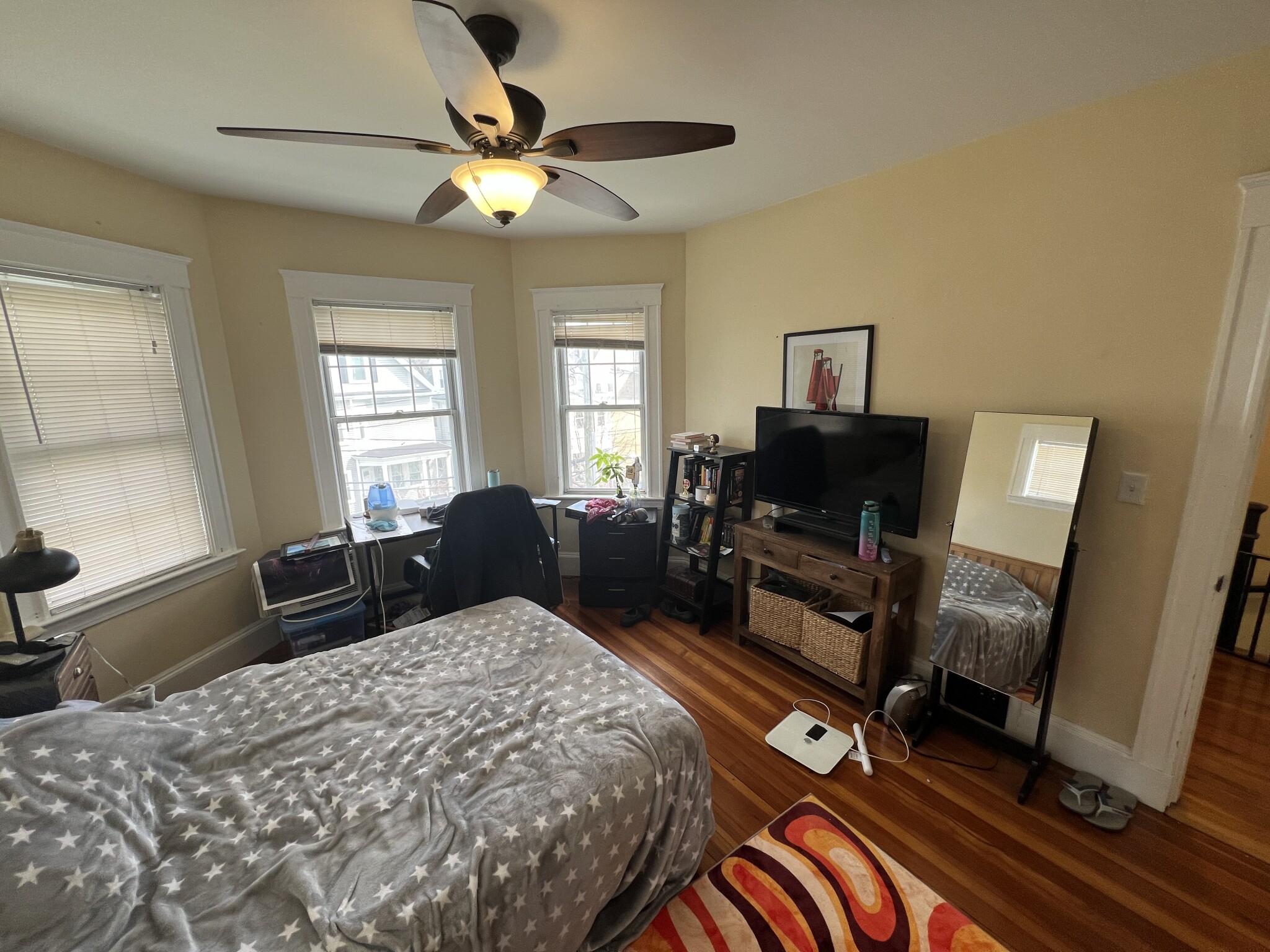 332 Beacon St, Ward Two