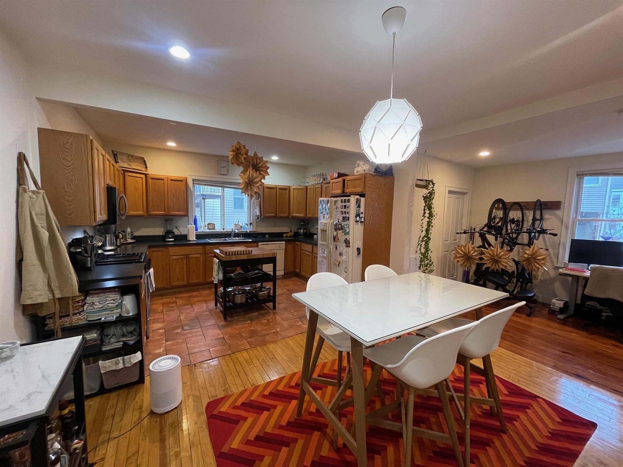 23 Hall St, Powder House Square