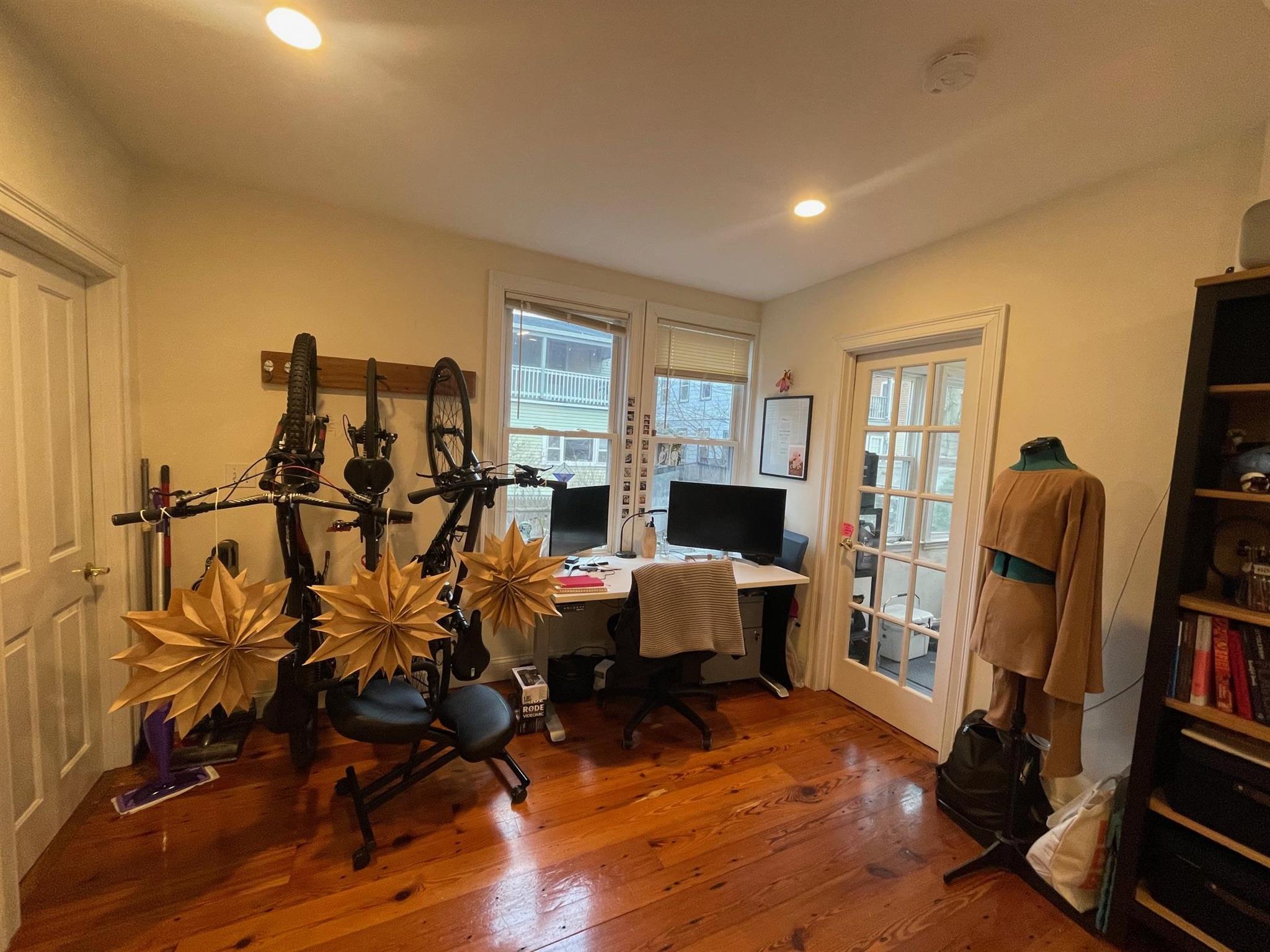 23 Hall St, Powder House Square