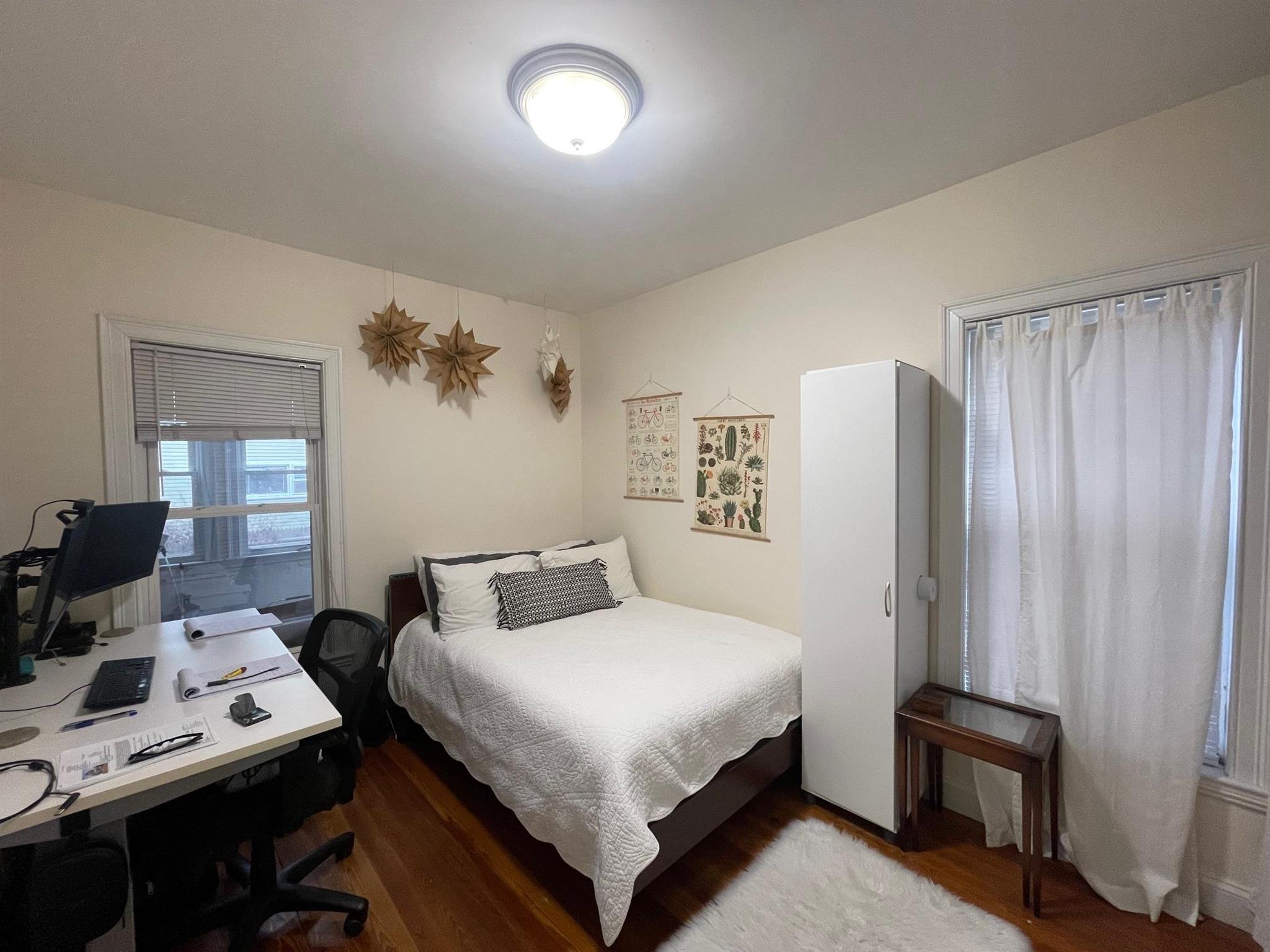 23 Hall St, Powder House Square