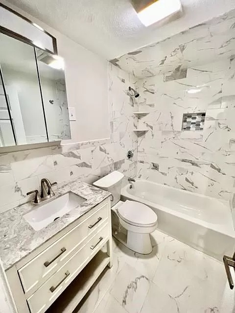 109 Fulton St, North End