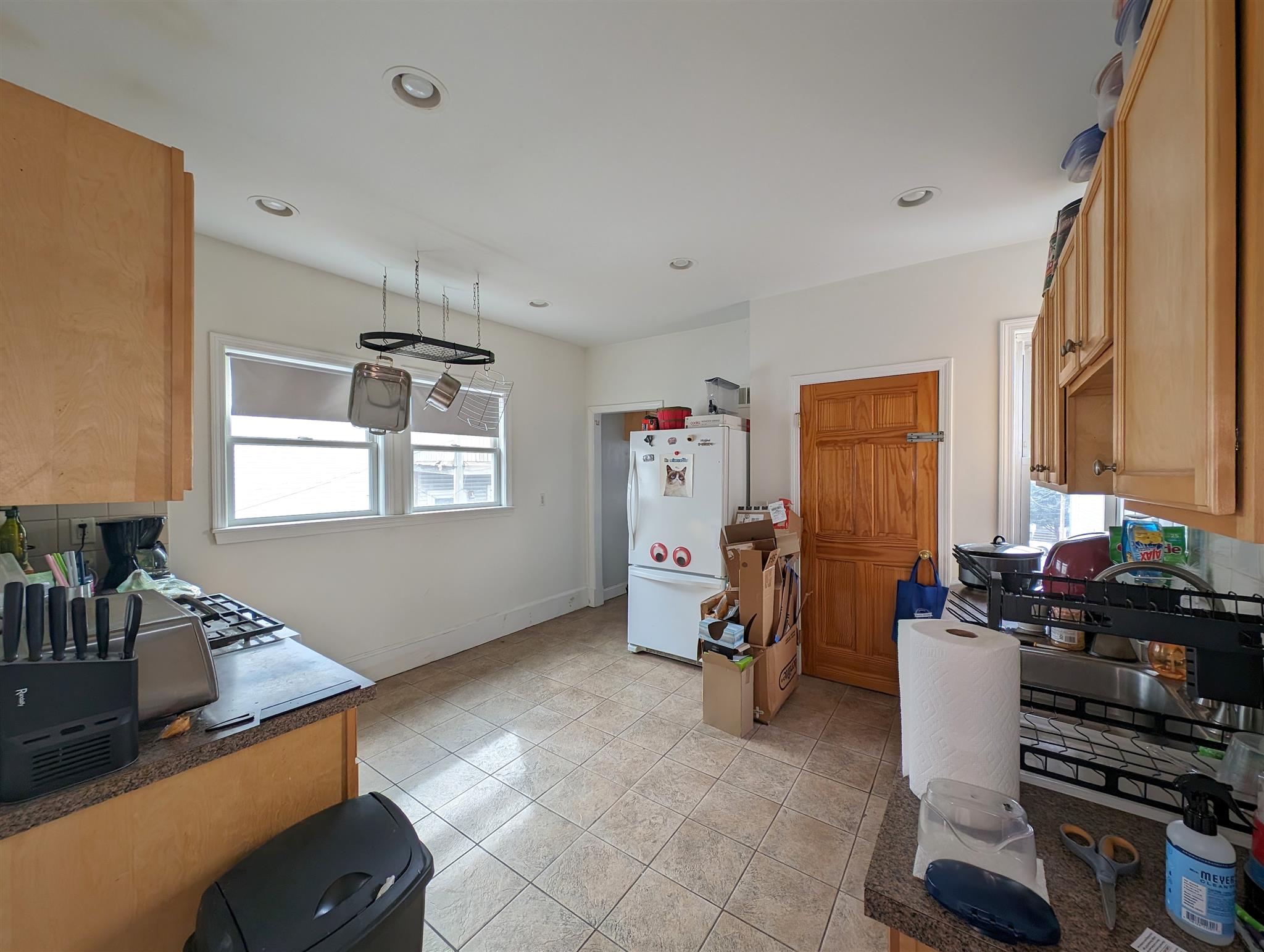 8 Gilman Ter, Winter Hill