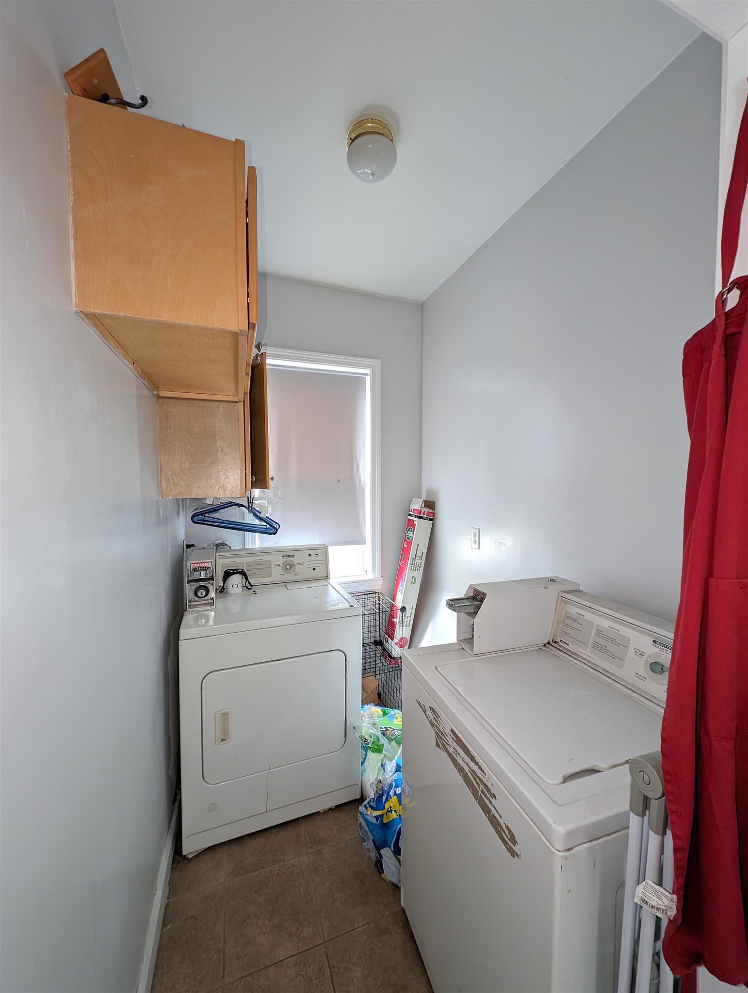 8 Gilman Ter, Winter Hill