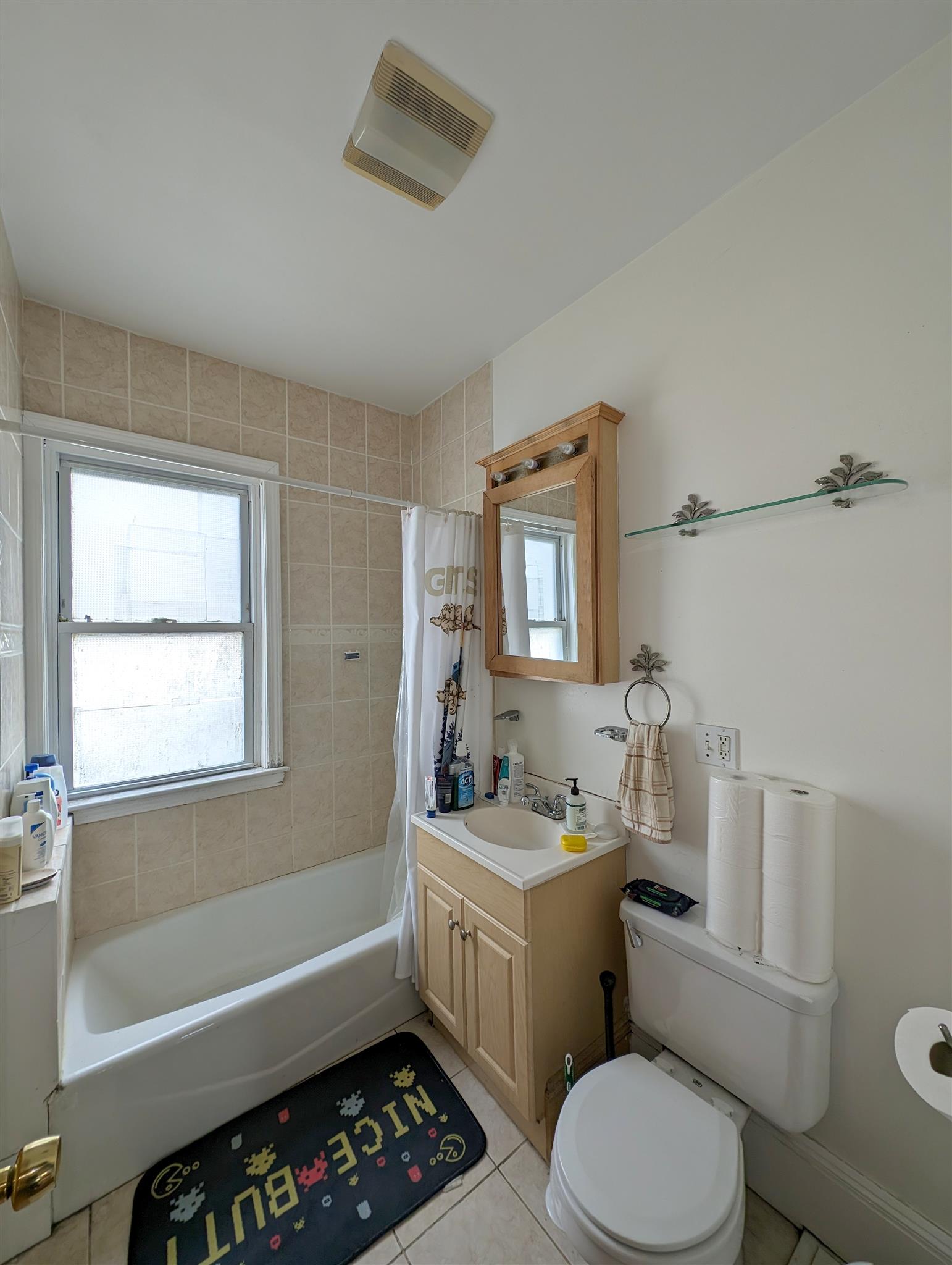 8 Gilman Ter, Winter Hill