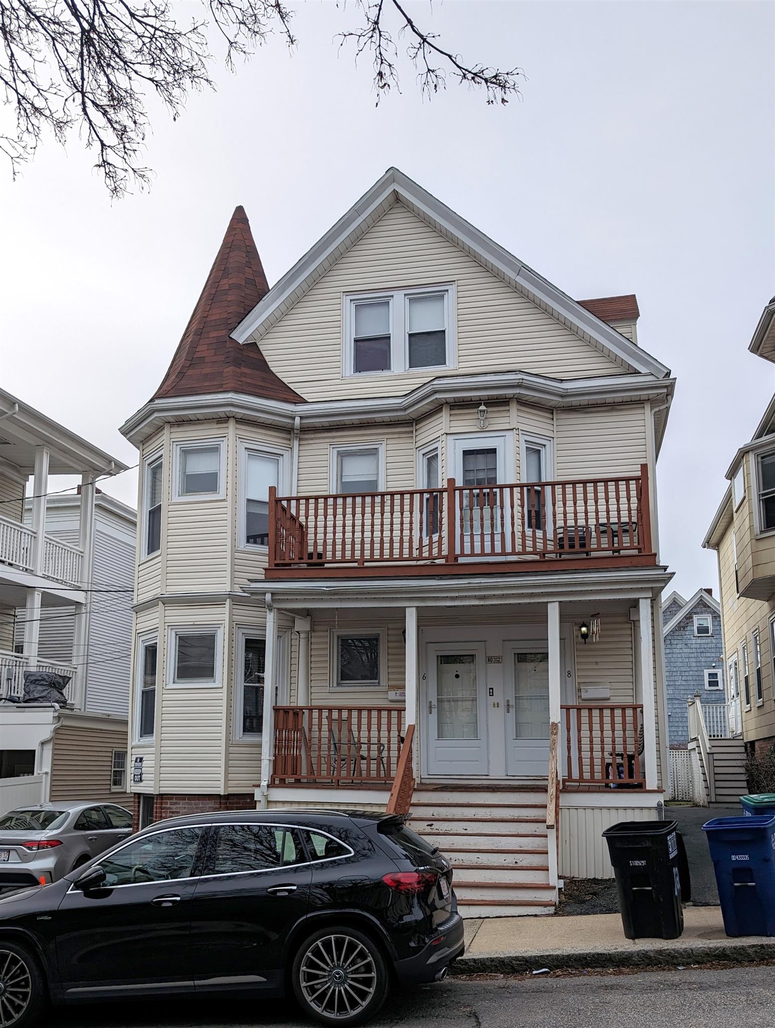 8 Gilman Ter, Winter Hill