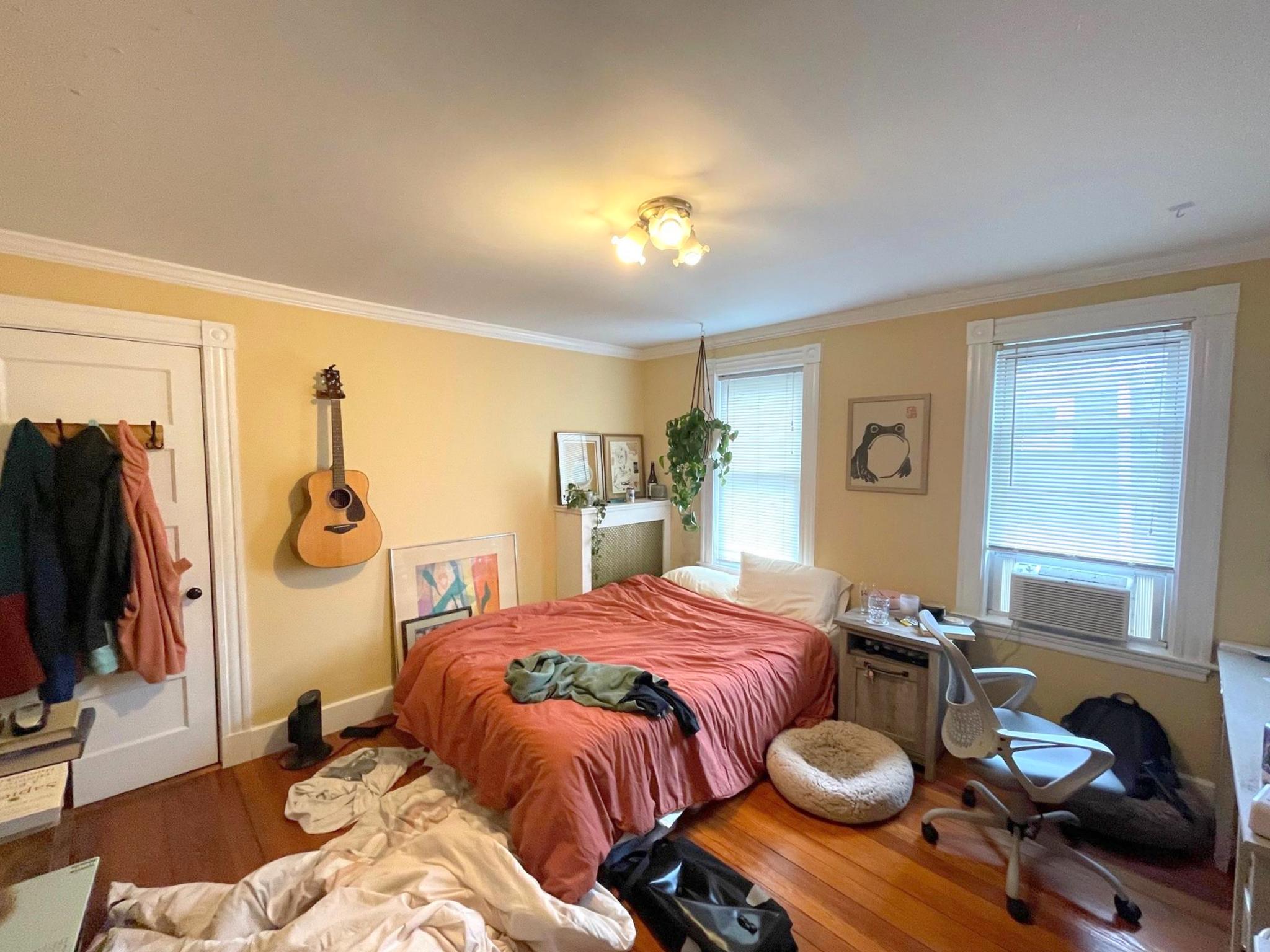 52 Simpson Ave, Tufts