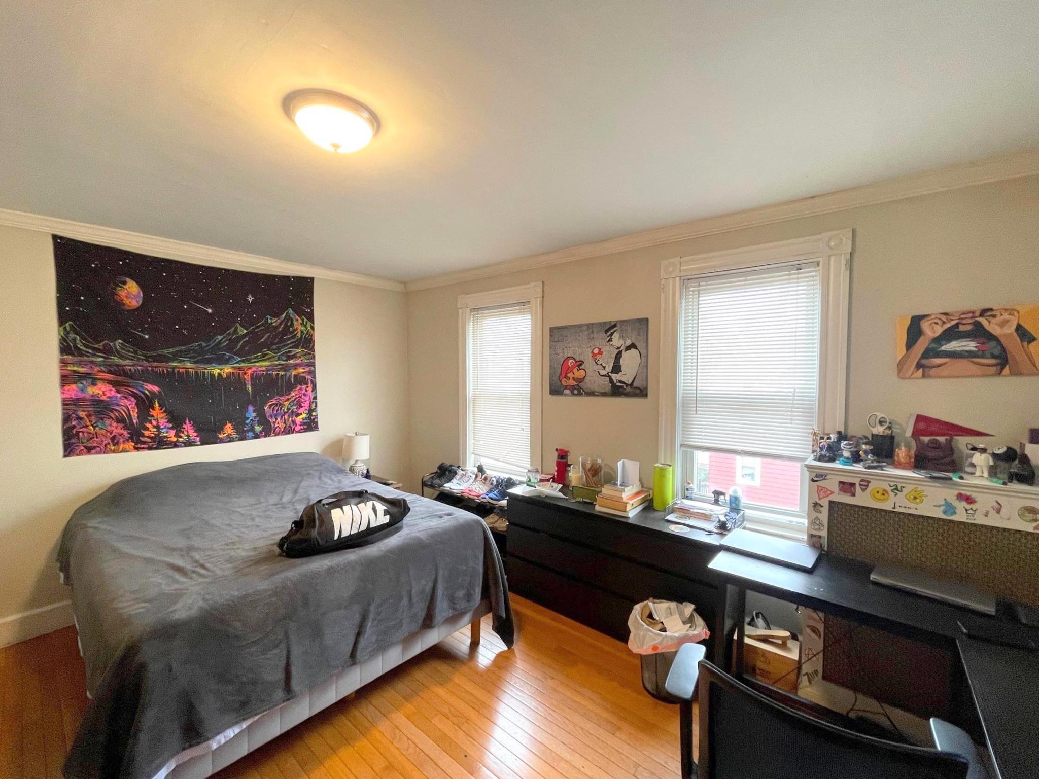 52 Simpson Ave, Tufts