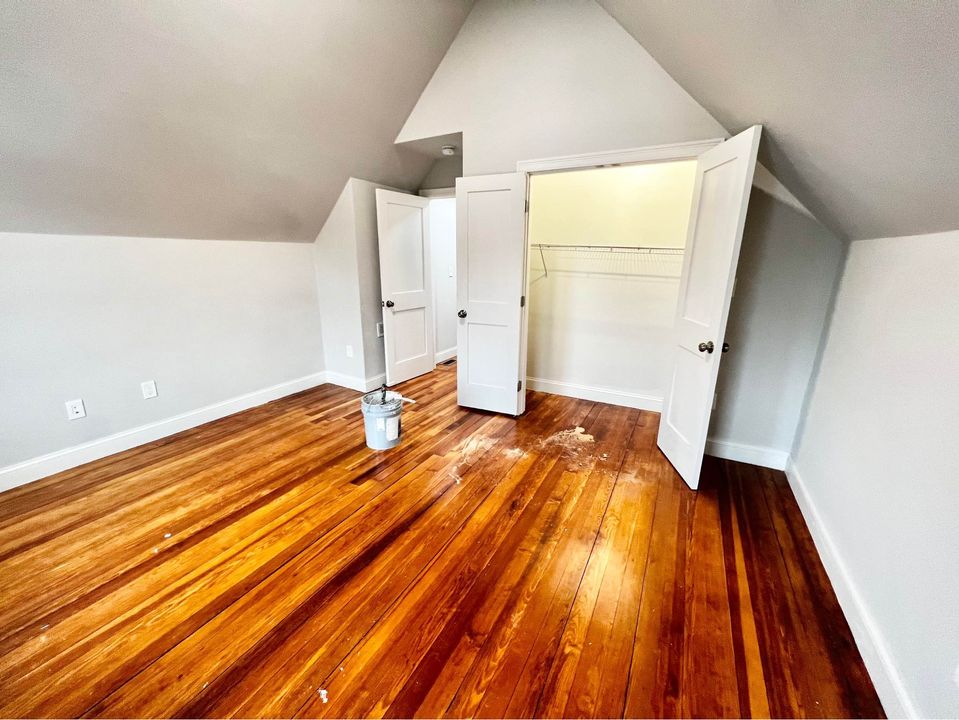 18 Ellis Ave, Medford