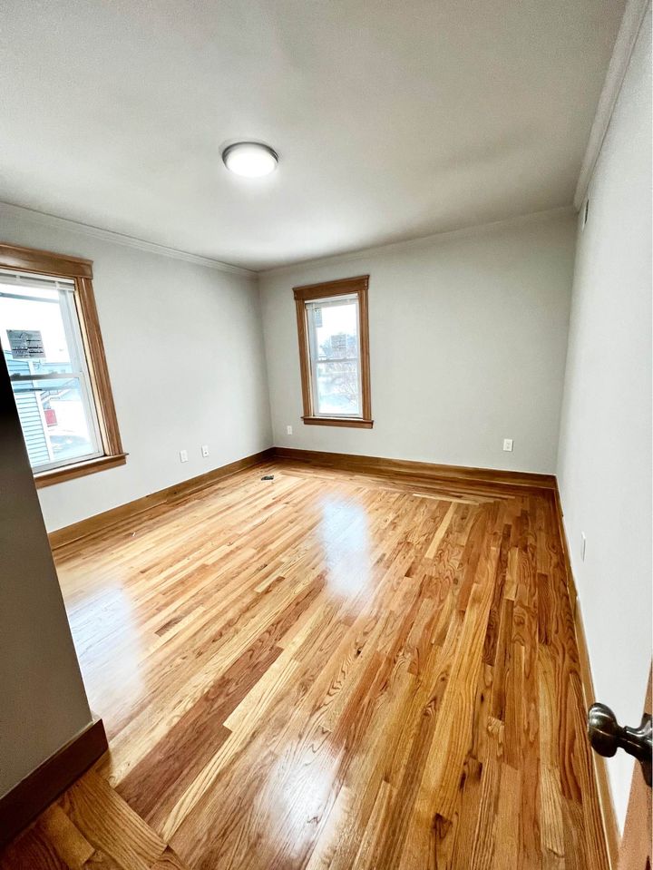 18 Ellis Ave, Medford