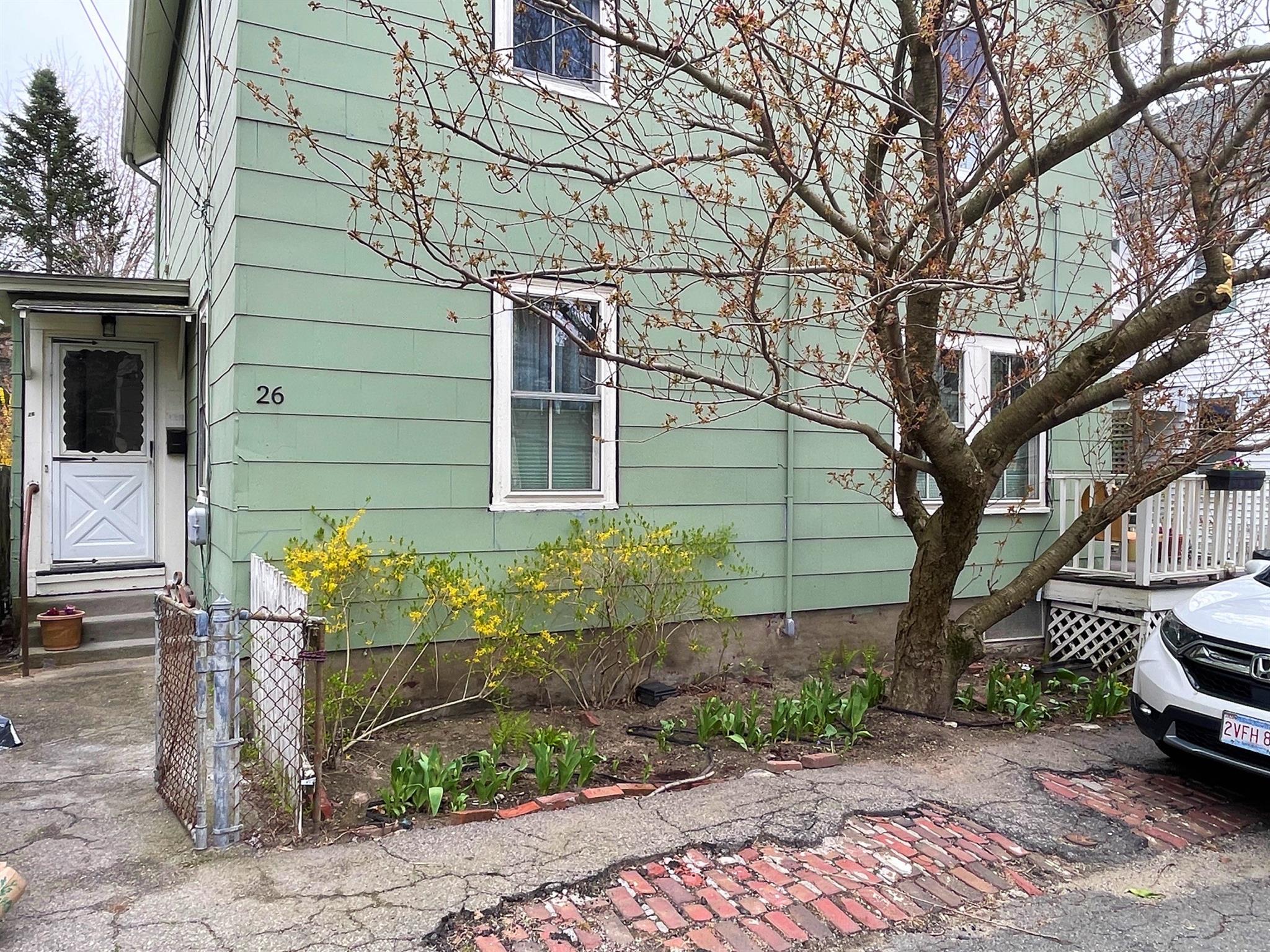 26 Kenwood St, Cambridgeport