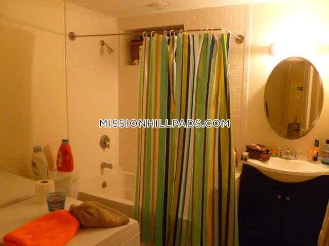 152 Parker Hill Ave, Mission Hill