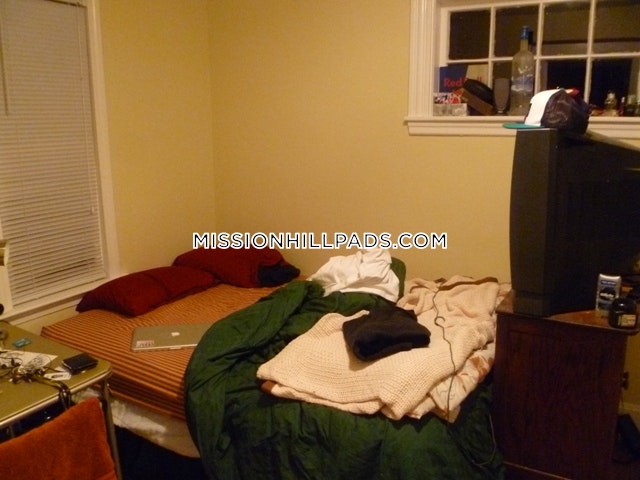 152 Parker Hill Ave, Mission Hill