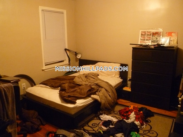 152 Parker Hill Ave, Mission Hill
