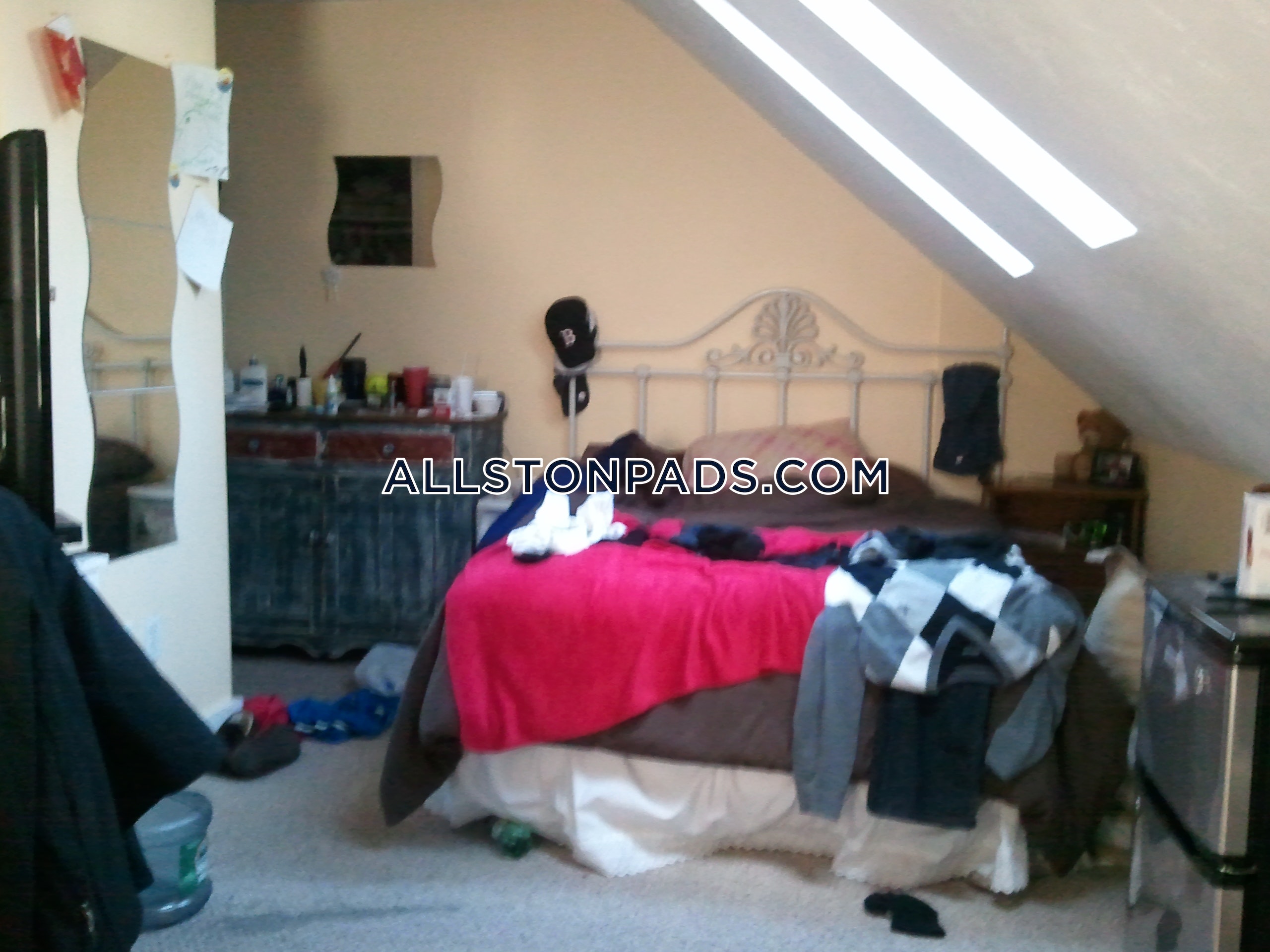 51 Gardner St, Allston