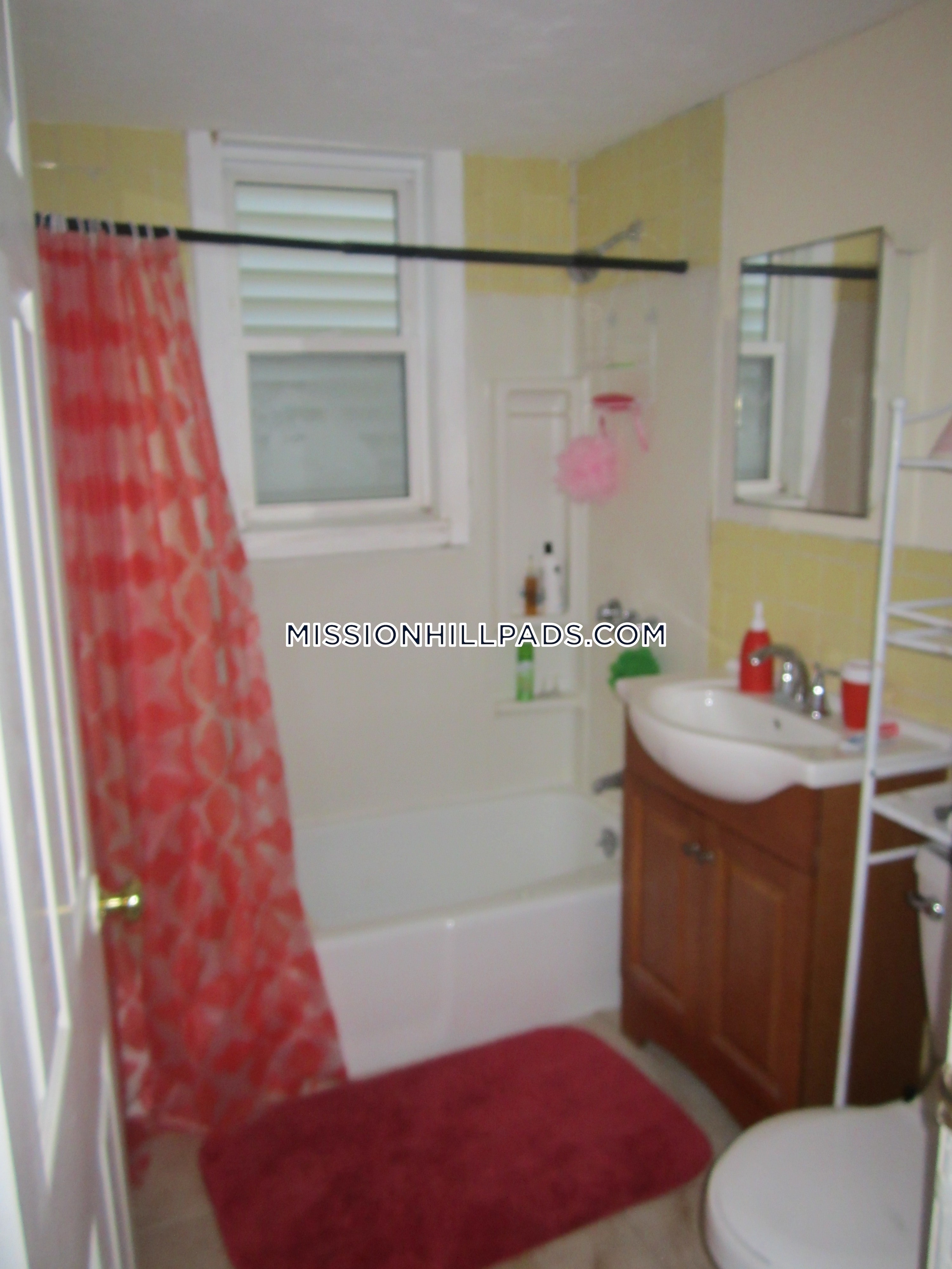 8 Eldora St, Mission Hill