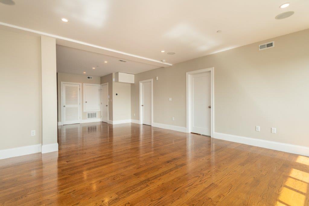 337 D St, South Boston