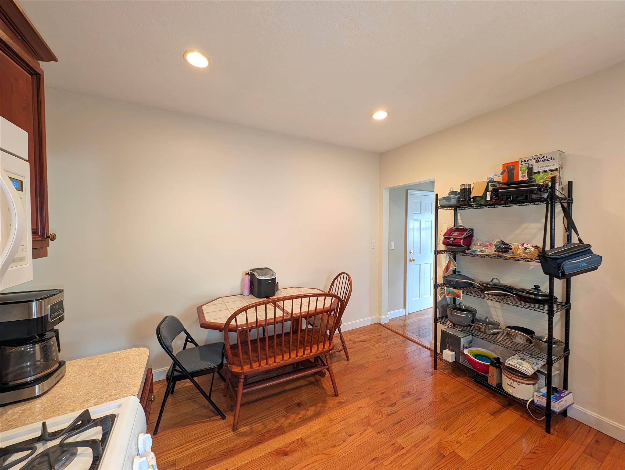 171 College Ave, Tufts