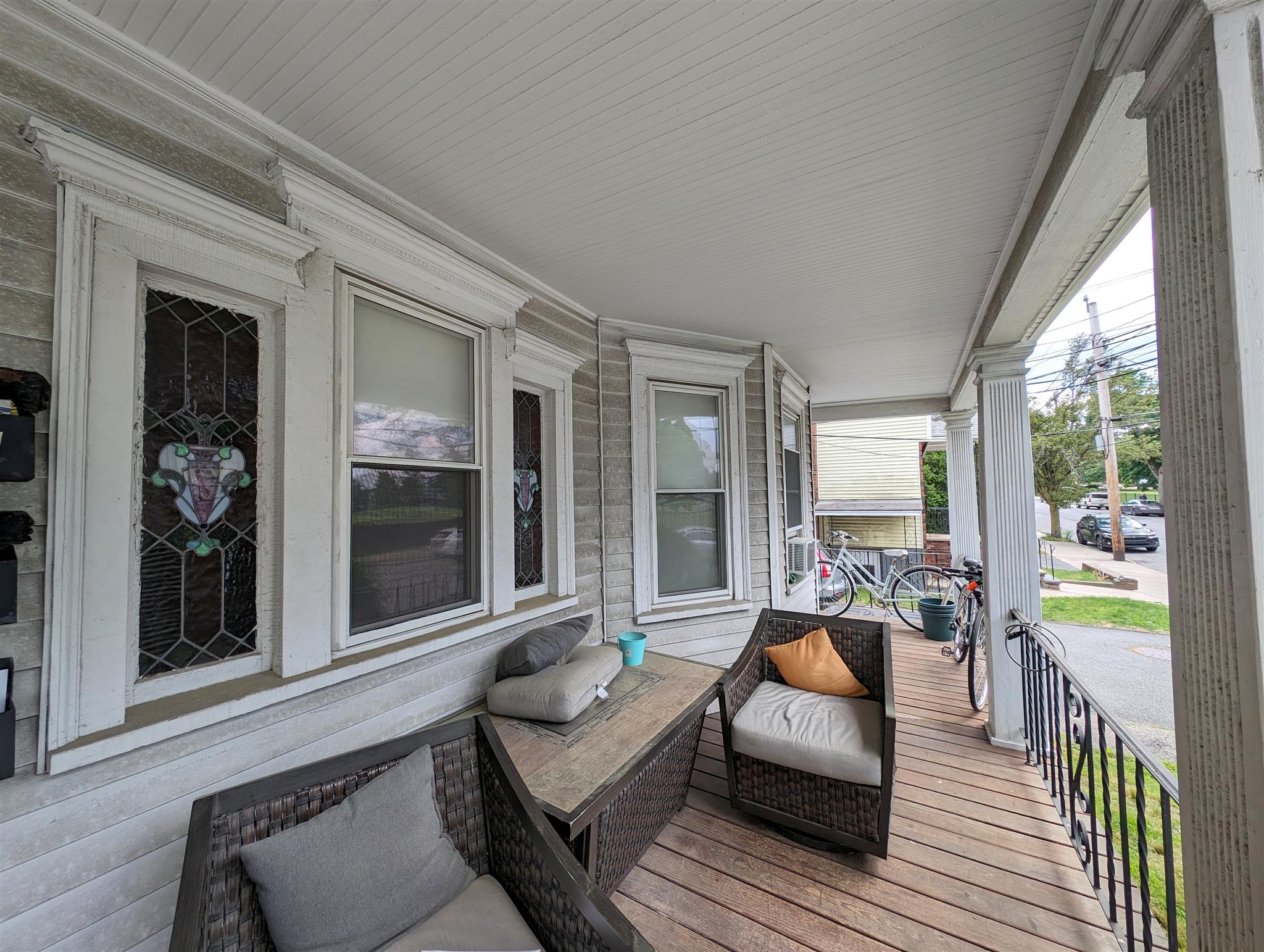 171 College Ave, Tufts