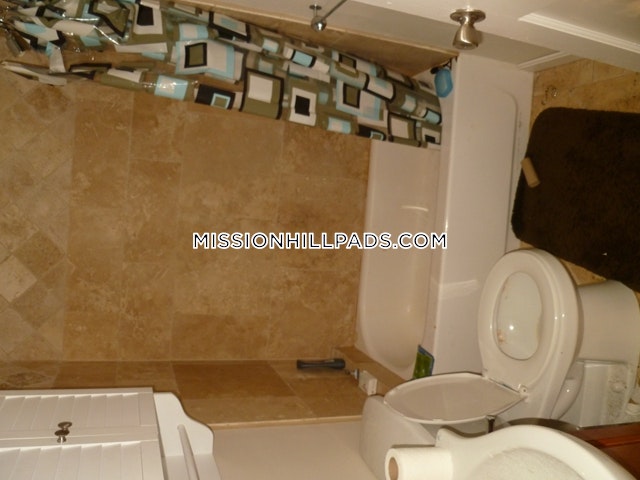 152 Parker Hill Ave, Mission Hill