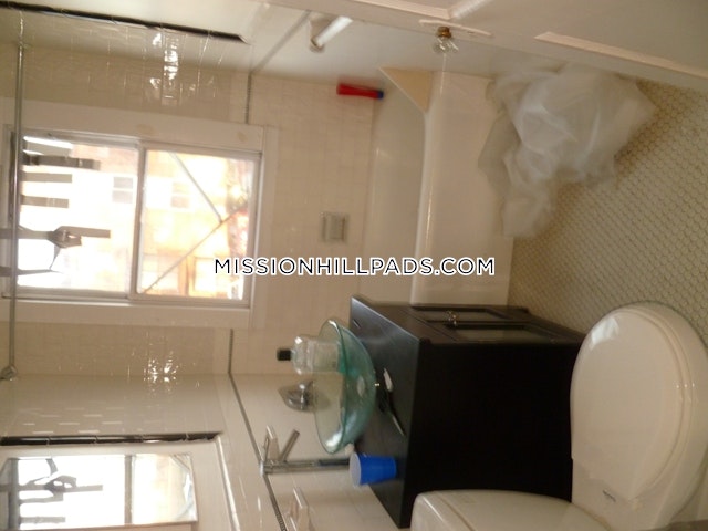 152 Parker Hill Ave, Mission Hill