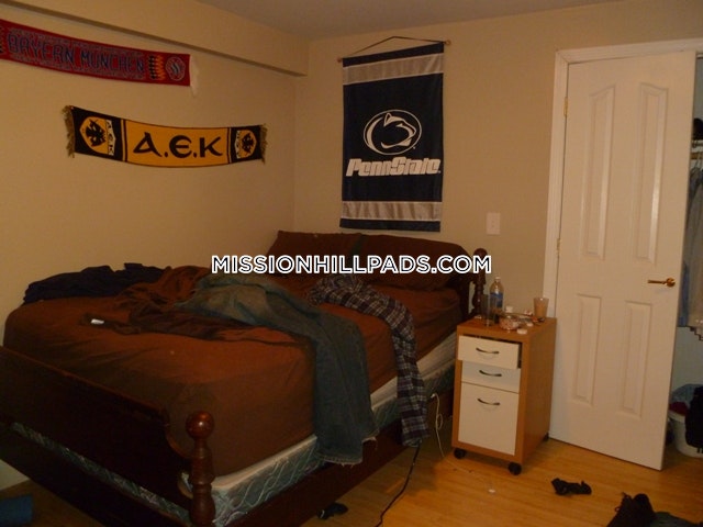 152 Parker Hill Ave, Mission Hill