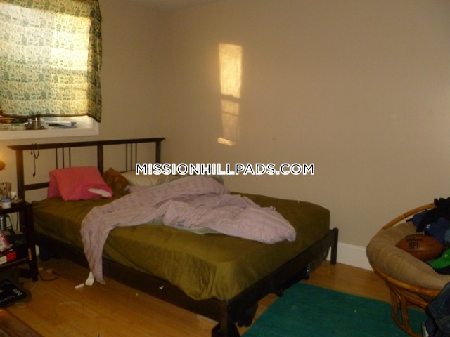 152 Parker Hill Ave, Mission Hill