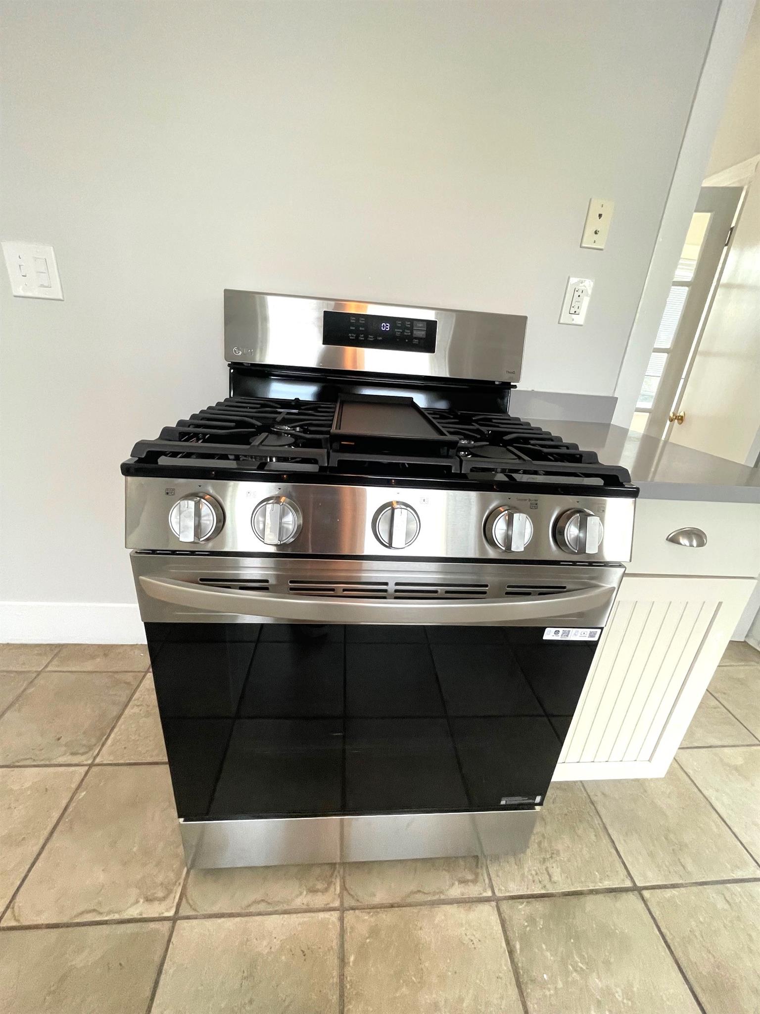 69 Raymond Ave, Teele Square