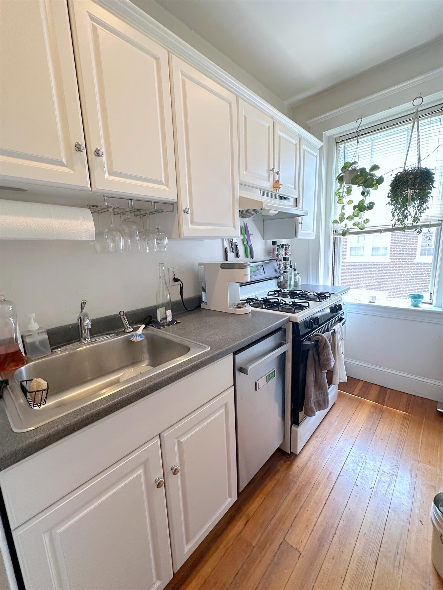 11 Ellery St, Mid-Cambridge