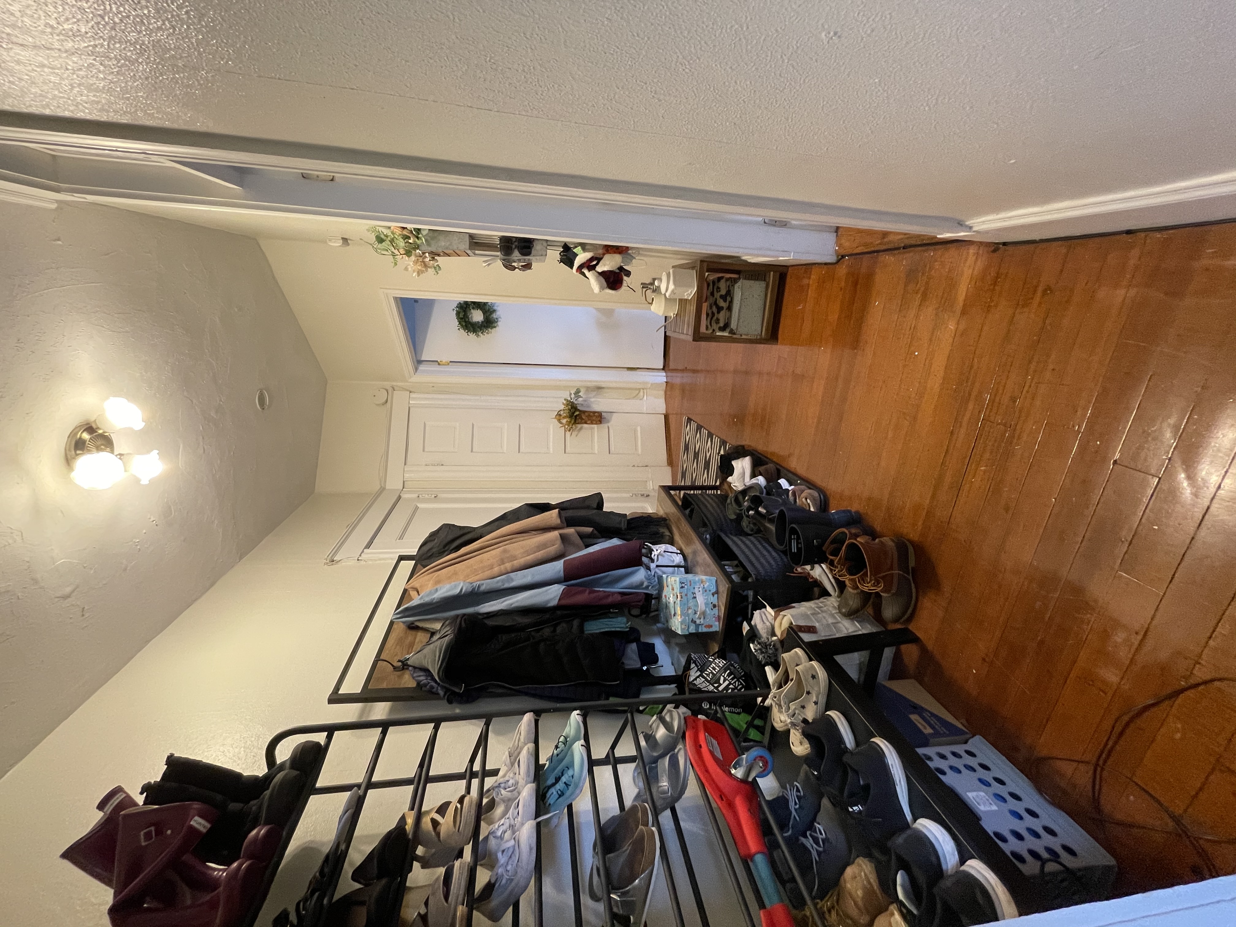 208 Winthrop Rd, Brookline Hills